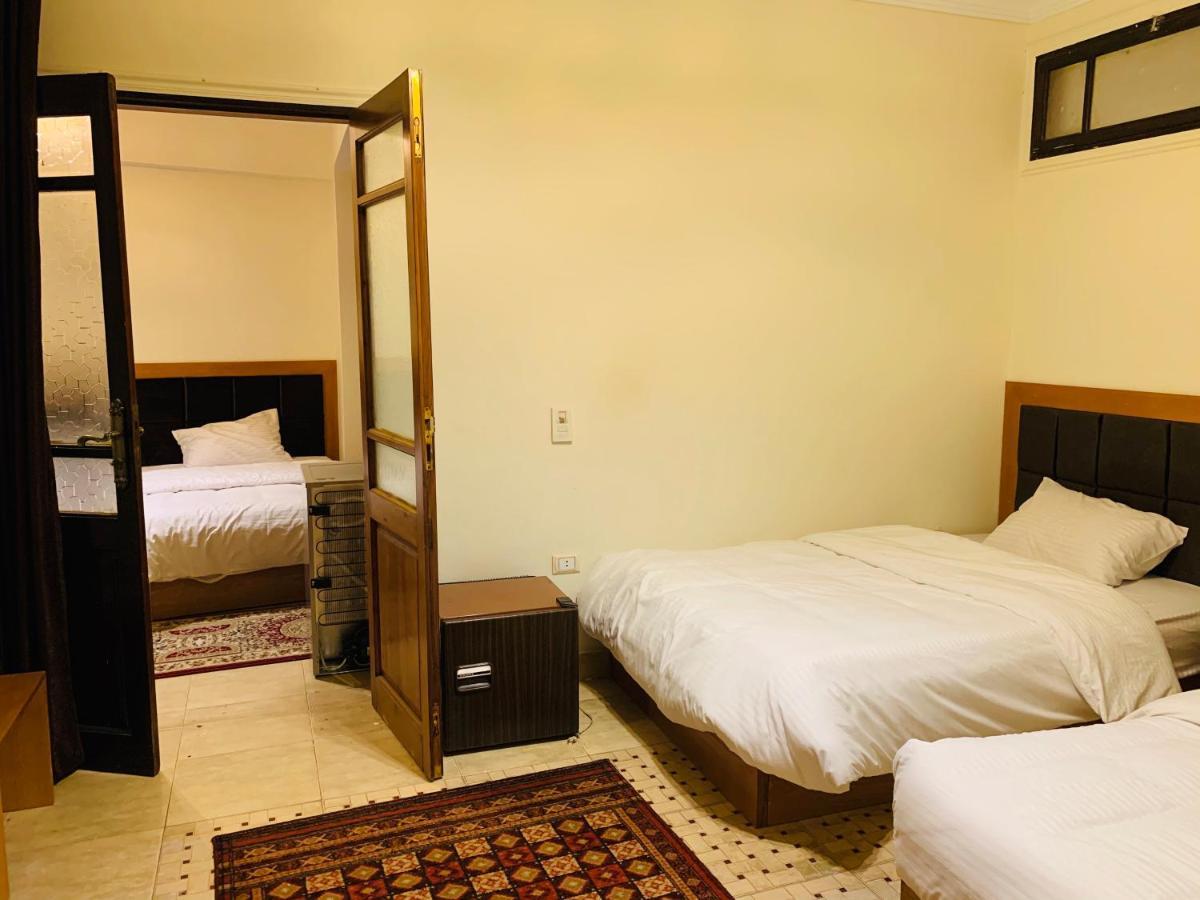 Draz Pyramids View Bed & Breakfast Kafret el-Gabal Kültér fotó