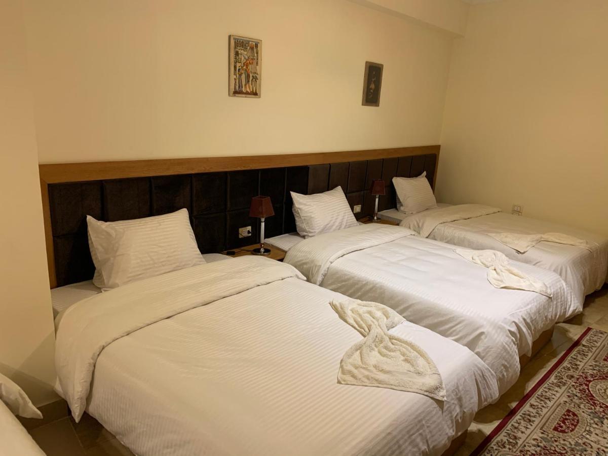 Draz Pyramids View Bed & Breakfast Kafret el-Gabal Kültér fotó